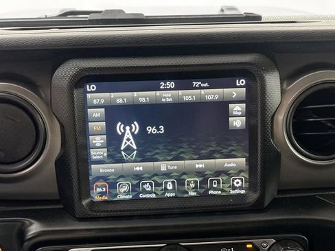 Used 2022 Jeep Gladiator Sport AWD/4WD image 12
