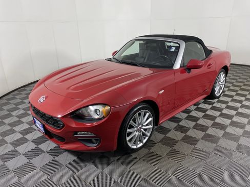 Used 2017 FIAT 124 Spider Lusso image 11