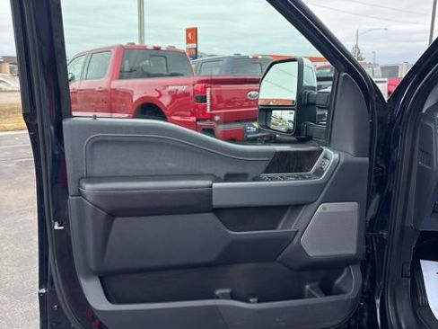 Certified 2022 Ford F150 Lariat w/ Equipment Group 502A High image 16