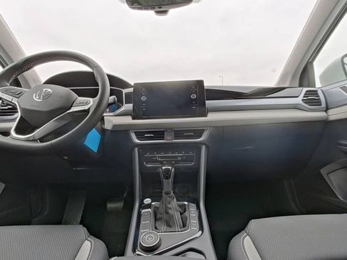 New 2026 Volkswagen Taos SEL image 26