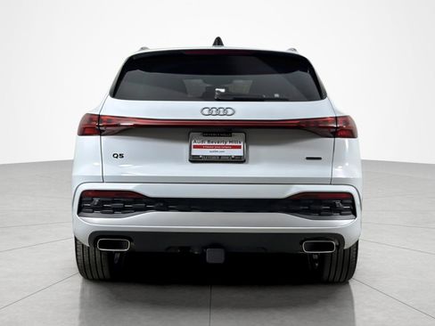 Used 2025 Audi Q5 Premium Plus w/ Premium Plus AWD/4WD image 4