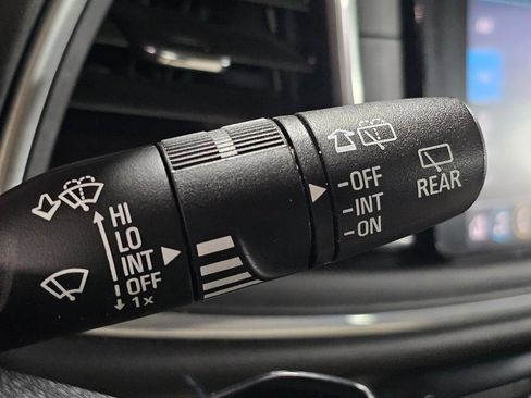 Used 2020 Buick Enclave Essence image 35