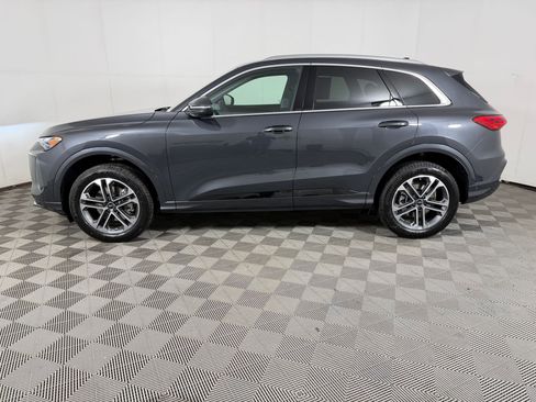 New 2026 Audi Q5 Premium image 2