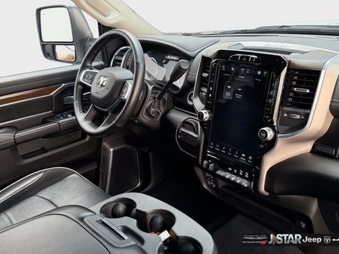 Used 2024 RAM 2500 Laramie AWD/4WD image 16