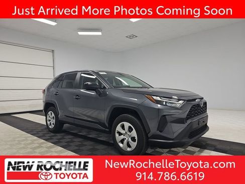 Used 2025 Toyota RAV4 LE AWD/4WD image 1