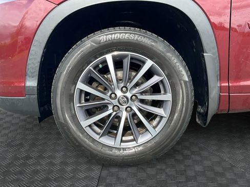 Used 2018 Toyota Highlander XLE w/ Protection Package #3 image 16