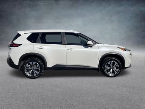 Used 2023 Nissan Rogue SV w/ SV Premium B Package image 4