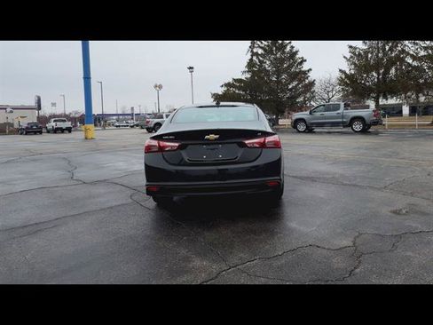 Used 2022 Chevrolet Malibu LT image 30