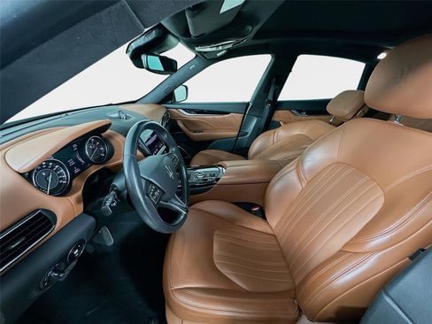 Used 2022 Maserati Levante GT image 30