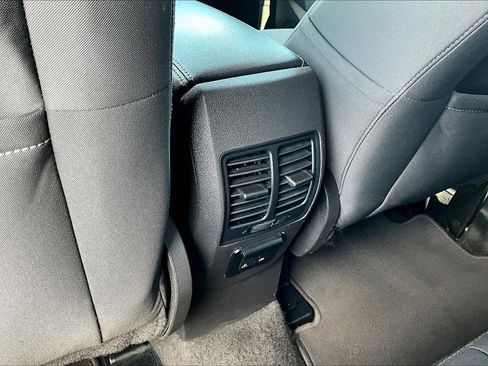 Used 2017 Ford Escape SE w/ Equipment Group 201A image 24