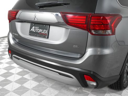 Used 2020 Mitsubishi Outlander SEL image 33