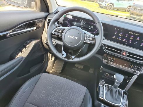 New 2026 Kia Seltos S FWD image 7