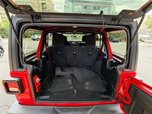 Used 2018 Jeep Wrangler Unlimited Sport S AWD/4WD image 26