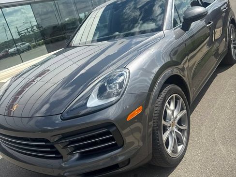 Used 2019 Porsche Cayenne S AWD/4WD image 2