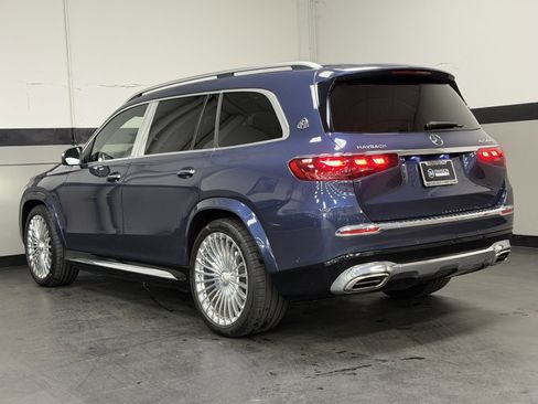 Used 2024 Mercedes-Benz Maybach GLS 600 4MATIC image 10