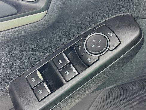 Used 2022 Ford Escape SE w/ Convenience Package FWD image 18