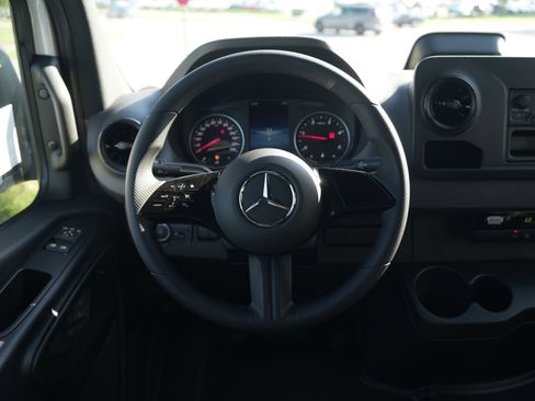 New 2025 Mercedes-Benz Sprinter 2500 image 27