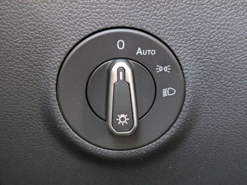 New 2026 Volkswagen Taos SEL AWD/4WD image 34