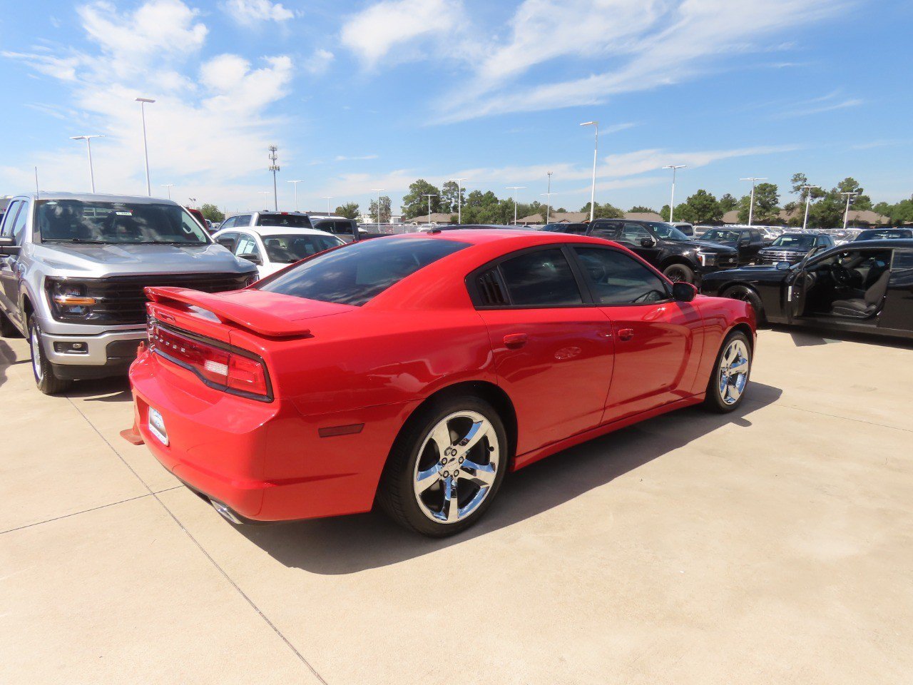 Used 2014 Dodge Charger SXT Plus RWD image 11