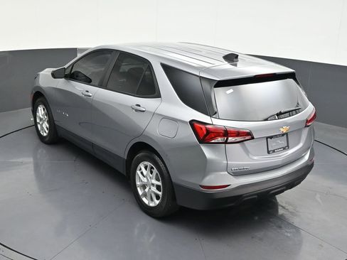 Used 2024 Chevrolet Equinox LS w/ LS Convenience Package FWD image 19