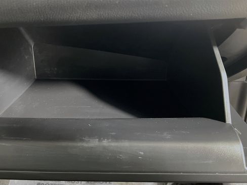 Used 2023 Toyota Corolla LE image 34