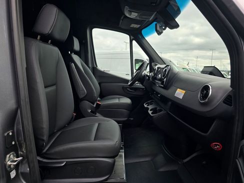 New 2025 Mercedes-Benz Sprinter 2500 image 19