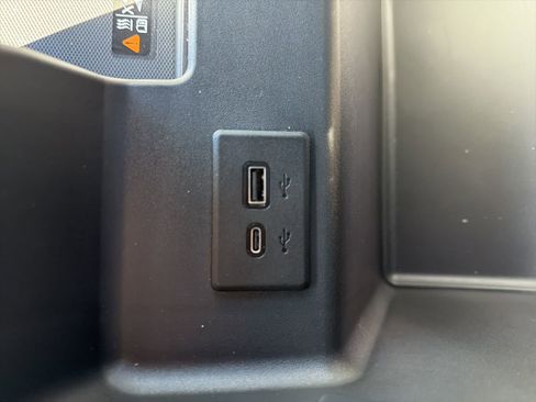 Used 2023 GMC Sierra 1500 AT4 image 90