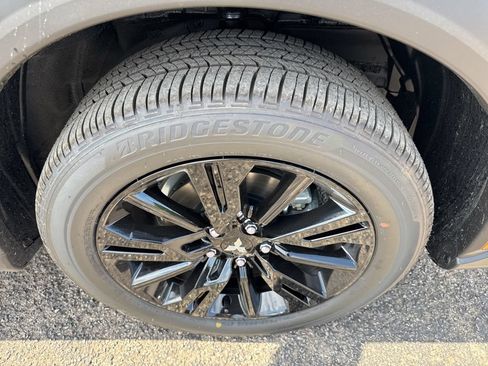 New 2026 Mitsubishi Eclipse Cross LE AWD/4WD image 42