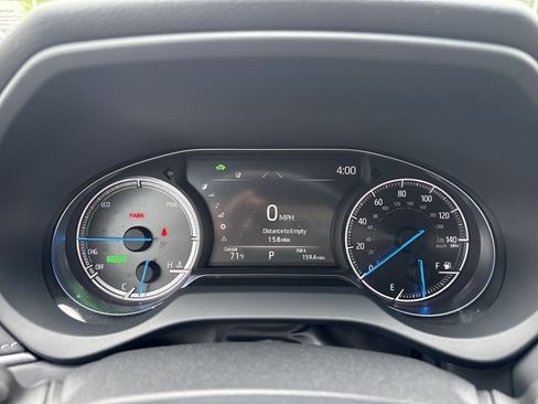 Used 2024 Toyota Venza XLE AWD/4WD image 21
