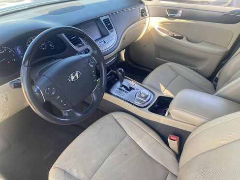 Used 2011 Hyundai Genesis 4.6 RWD image 15