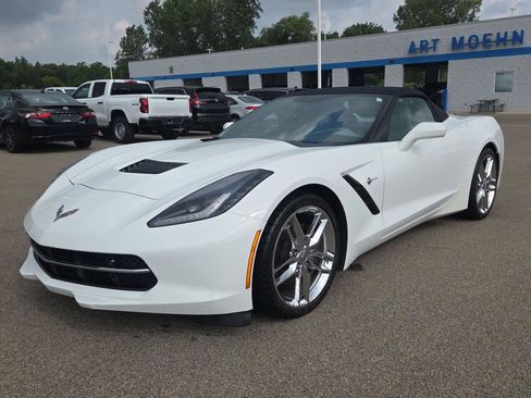 Used 2018 Chevrolet Corvette Stingray Convertible w/ 2LT Preferred Equipment Group RWD image 10