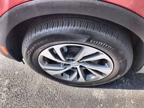 Used 2023 Buick Envision Essence image 10