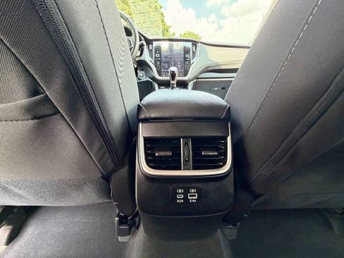 Used 2025 Subaru Outback Premium AWD/4WD image 25