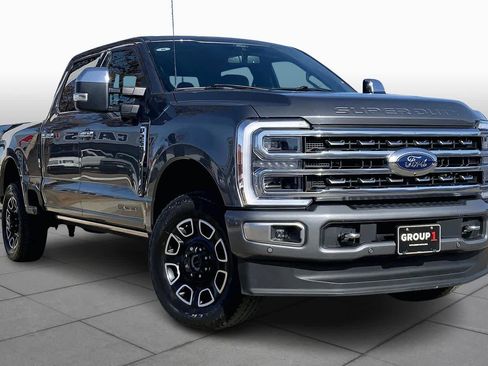 Used 2024 Ford F250 Platinum w/ FX4 Off-Road Package image 2