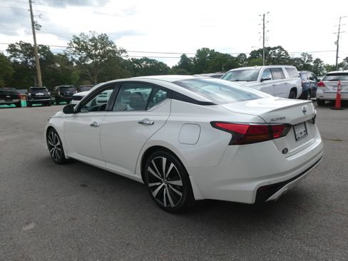 Used 2019 Nissan Altima 2.5 Platinum FWD image 8