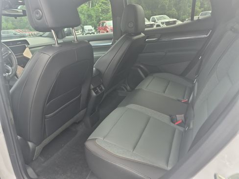 Used 2026 GMC Terrain AT4 AWD/4WD image 10