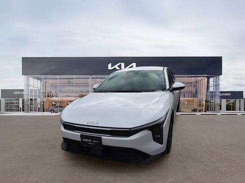 New 2026 Kia K4 FWD image 8