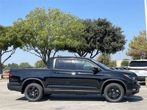 New 2026 Honda Ridgeline Black Edition image 3
