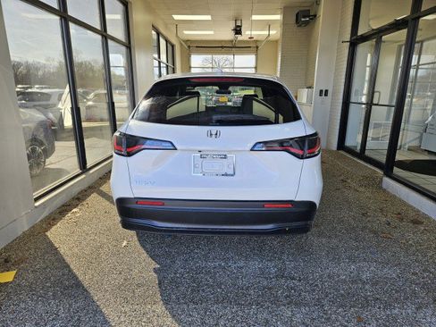 New 2026 Honda HR-V LX image 3