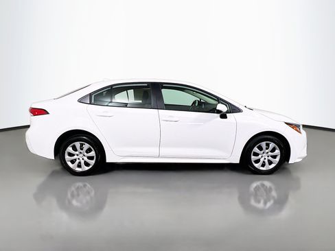 Used 2024 Toyota Corolla LE FWD image 3