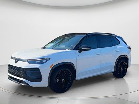 New 2026 Volkswagen Tiguan SE R-Line image 4