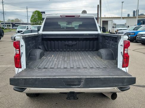 Used 2024 Chevrolet Silverado 2500 LT AWD/4WD image 8