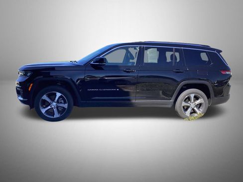 Used 2023 Jeep Grand Cherokee L Limited w/ Luxury Tech Group II AWD/4WD image 2