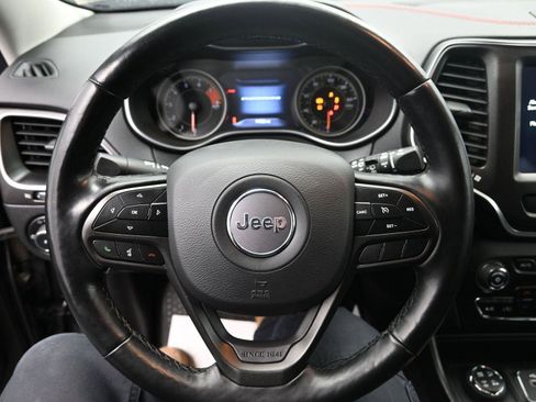 Used 2021 Jeep Cherokee Trailhawk image 19