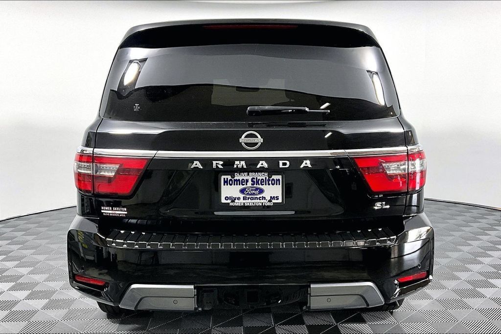 Used 2021 Nissan Armada SL w/ Captain's Chairs Package RWD image 4