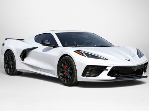 Used 2023 Chevrolet Corvette Stingray Preferred Cpe w/ Z51 Performance Package RWD image 4
