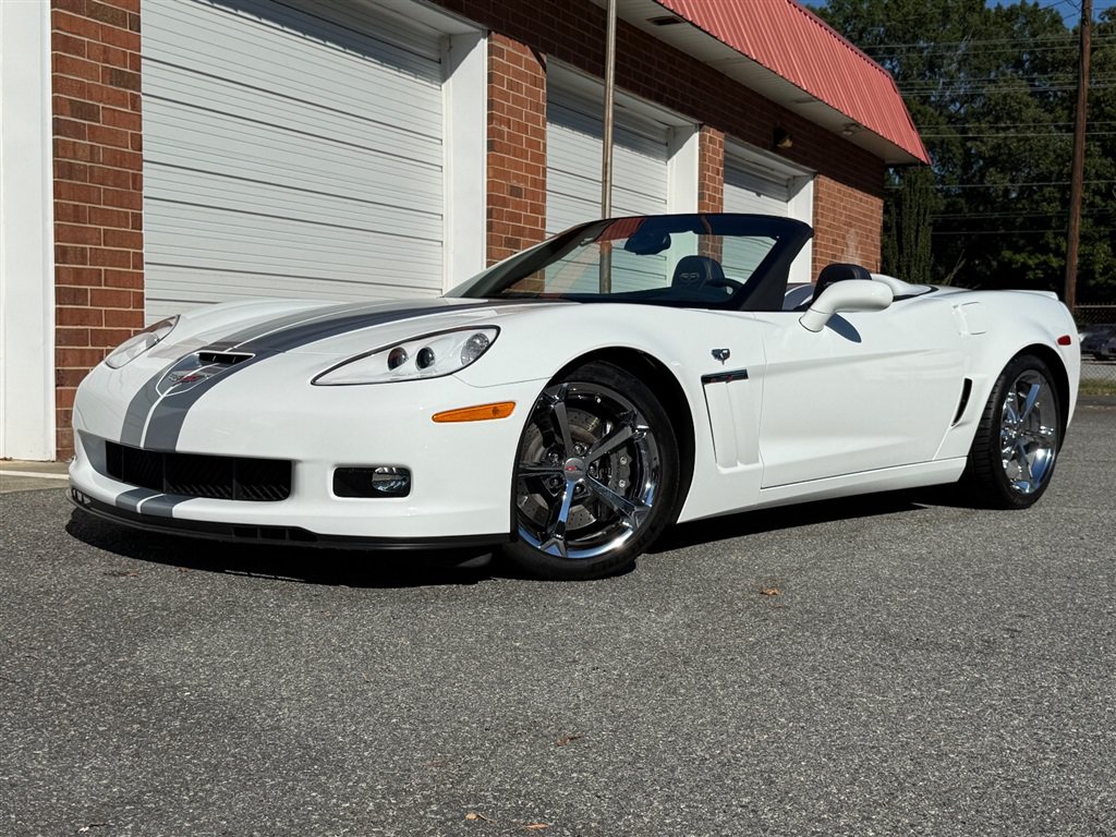 Used 2013 Chevrolet Corvette Grand Sport w/ 4LT Preferred Equipment Group RWD image 8
