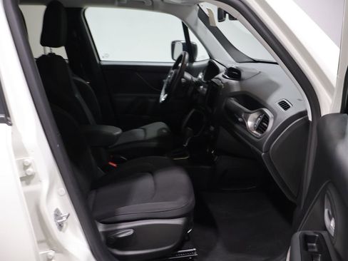 Used 2023 Jeep Renegade Latitude w/ Premium Group AWD/4WD image 24