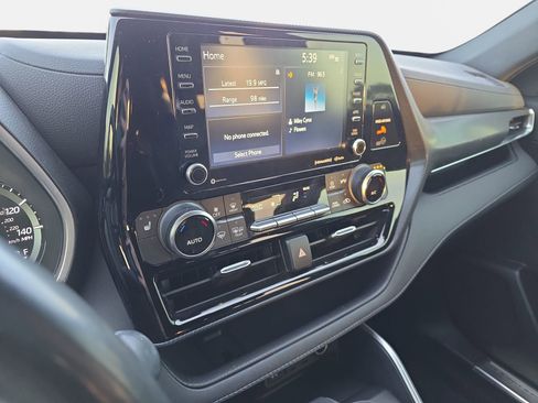 Used 2021 Toyota Highlander XSE image 20
