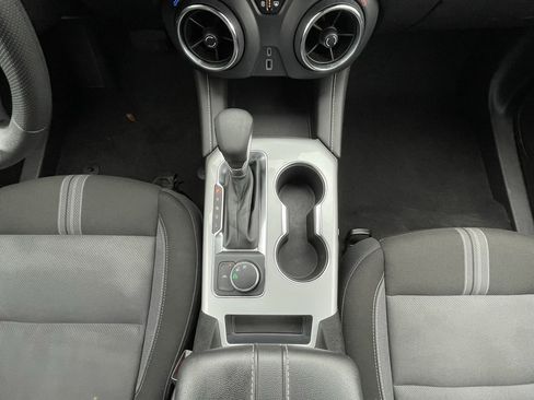 Used 2025 Chevrolet Blazer LT image 19
